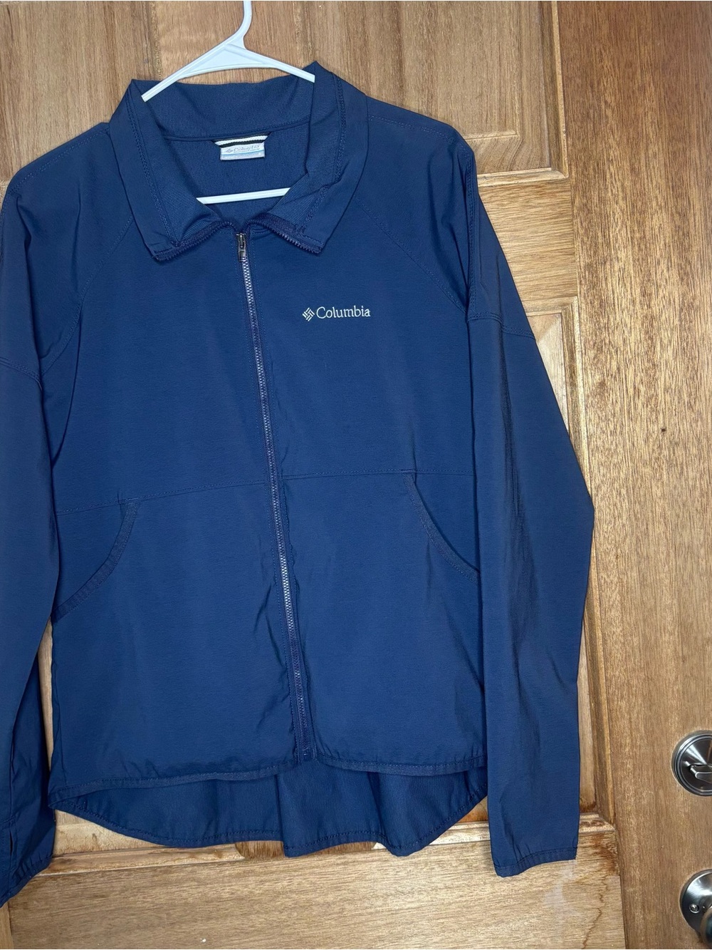 Columbia Women's Navy Full-Zip Lightweight Jacket size L